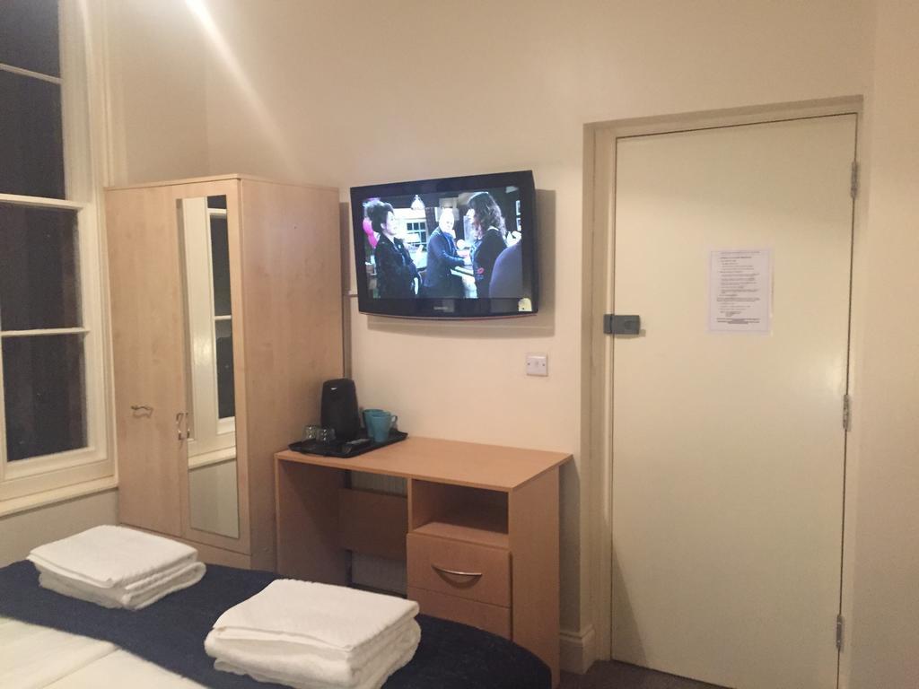 Pier 61 Guest Accommodation เฮสติงส์ ภายนอก รูปภาพ