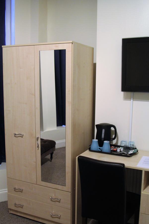 Pier 61 Guest Accommodation เฮสติงส์ ภายนอก รูปภาพ