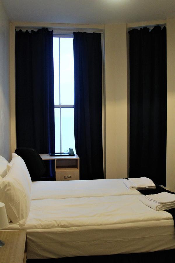 Pier 61 Guest Accommodation เฮสติงส์ ภายนอก รูปภาพ